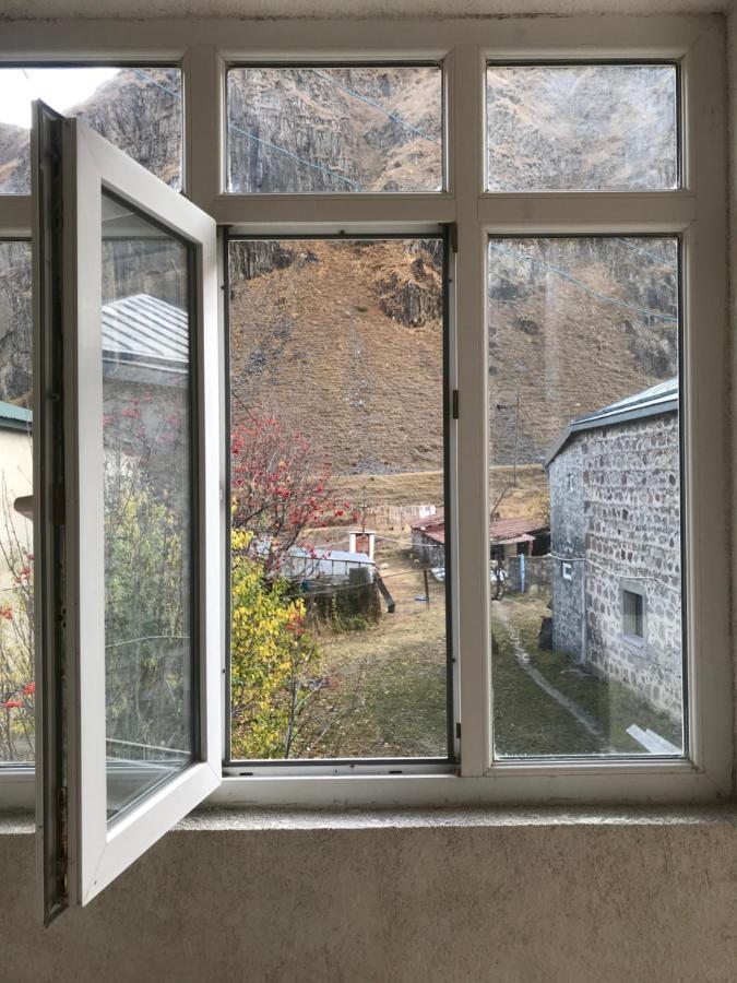 Waterfall Kazbegi Εξωτερικό φωτογραφία